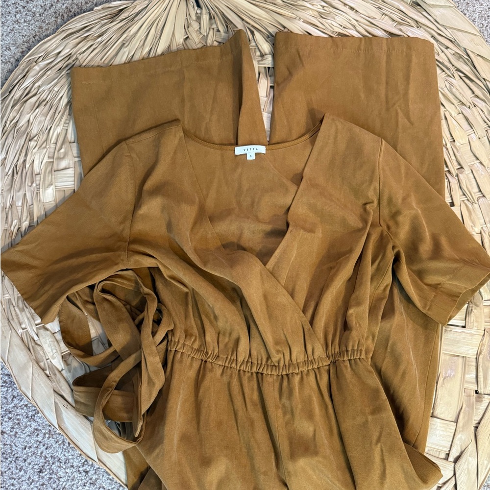 VETTA Jumpsuit in Goldenrod